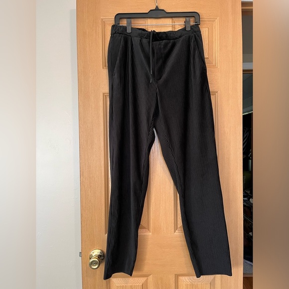 Zara Men's Pleated Corduroy Pants - Picture 4 of 11